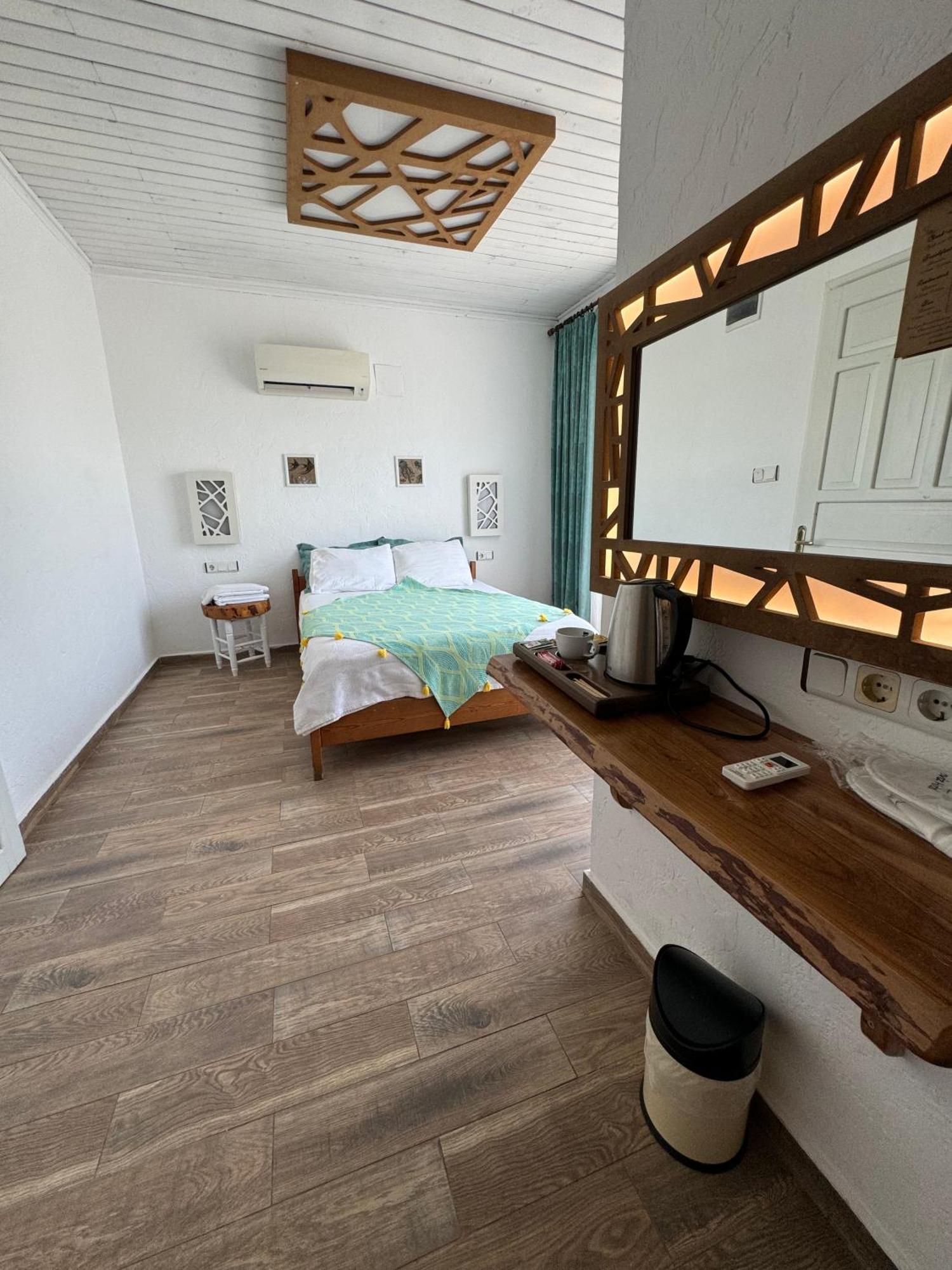 Ceneviz Hotel Adrasan Exteriör bild
