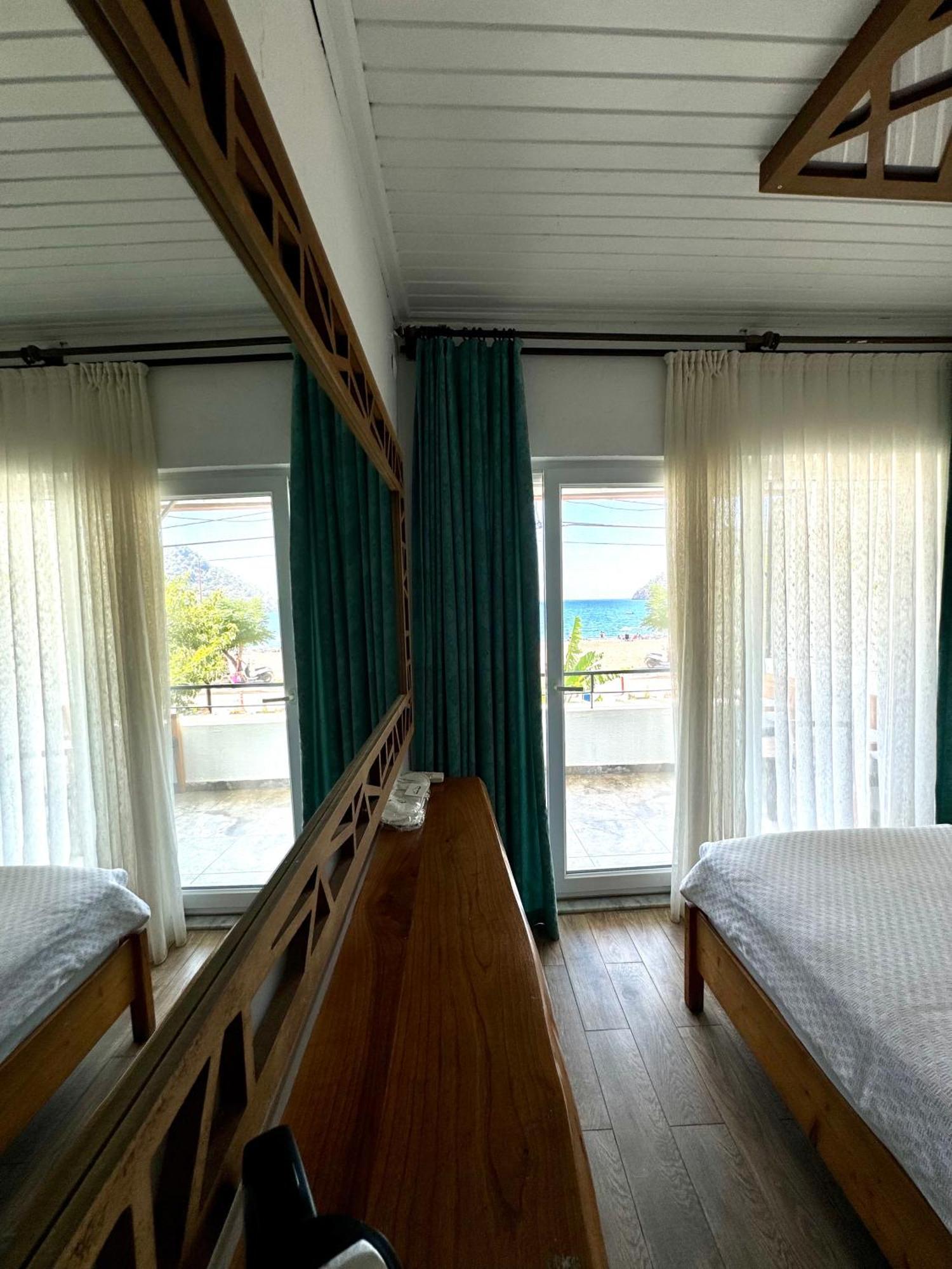 Ceneviz Hotel Adrasan Exteriör bild